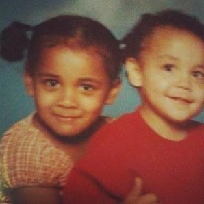 xp2saucyy's tweet photo. weren't we the cutesttttt <3 #mybrother http://t.co/2BNenKut