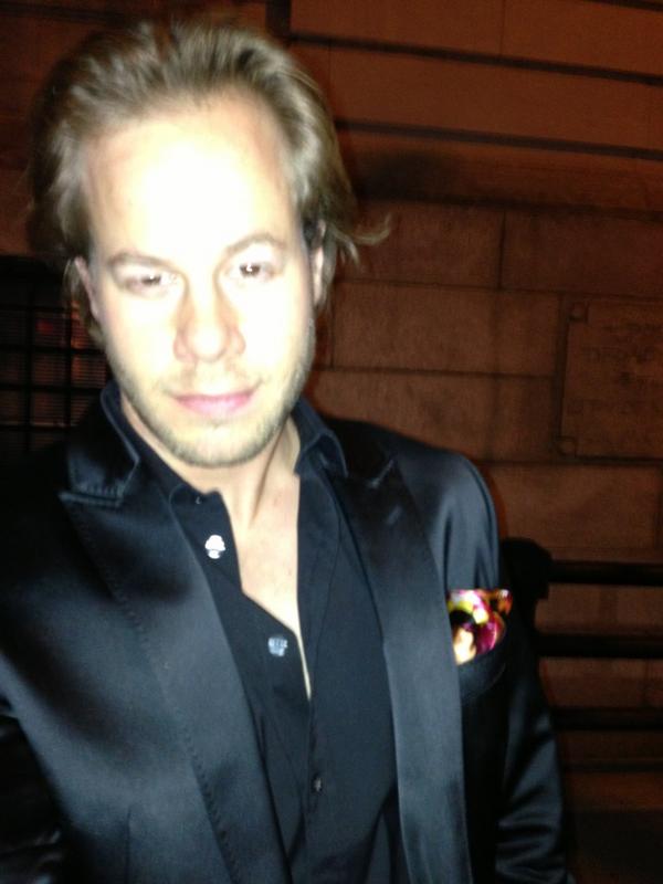 craigclemens's tweet image. Thank you Mom for the hair and @JustinRossLee for the square #1try