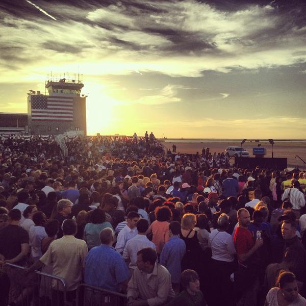 BarackObama's tweet photo. Cleveland: Crowd, tarmac, setting sun. http://t.co/9148gvsp