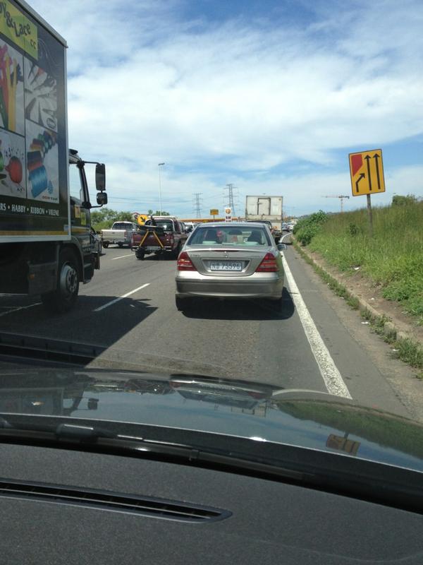 ShaedenWatson's tweet image. Urrrrrr I hate umgeni rd upgrade traffic #Durban #trafficguy