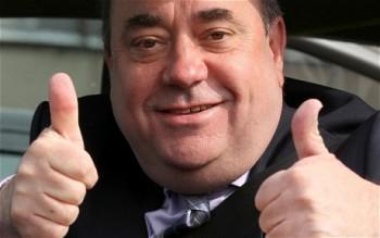 The_SNP's tweet photo. Just me settling down to an 8 course lunch, courtesy of the #Scottish taxpayer! #ThanksTeam #LoveYouReally #ItsAllLies http://t.co/0WWTRQ8f