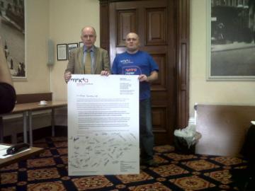 Presenting our letter to Jack Dromey MP #hardesthit Birmingham Question Time