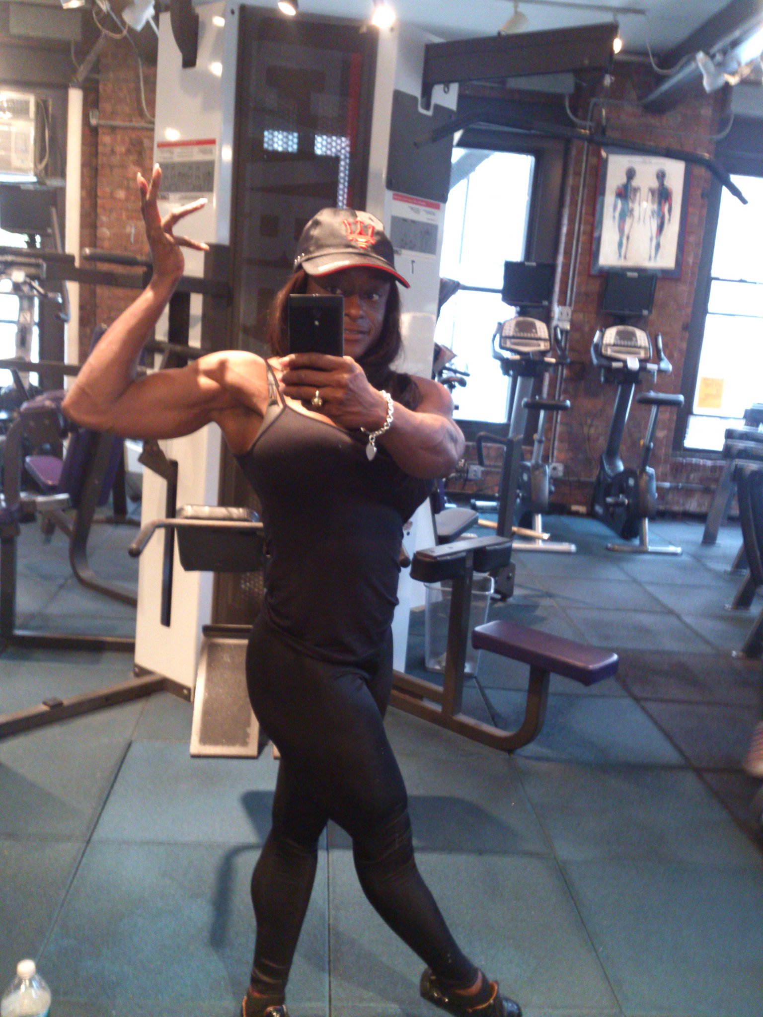 In Newyork City shooting with http://t.co/bLOhTcif http://t.co/Qi68qFeN