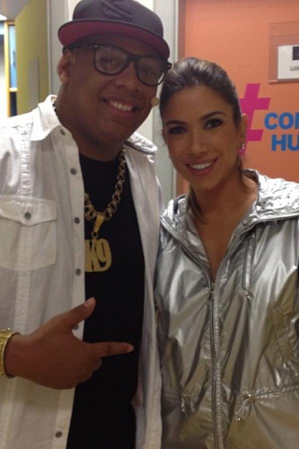 newsdofunk2's tweet photo. @patriciaabravanel obrigado pelo carinho sou seu fã madrinha http://t.co/ZI2vRlps