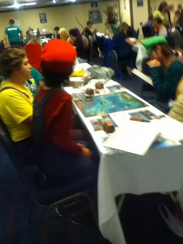 DungeonLegacy's tweet image. Mario and Luigi gaming at #halcon2012