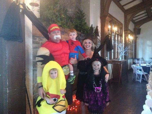 You guys have got to be in mainx24.com parade!! RT <a href="/tedalling/">Ted Alling</a>: Alling's Hulkamaniacs!  #amust