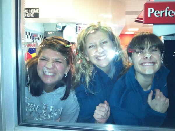 BuckinghamRuth's tweet photo. @RICHARDPKzoo @valley family battle cats got smashed at steak and shake #BCTakeOver http://t.co/vcHzgehT