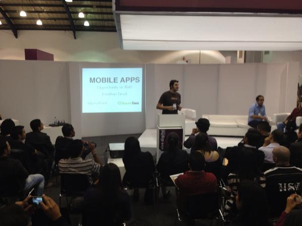 nicolascosta's tweet photo. @koombea CEO @jonathant on The risk or opportunity of mobile apps http://t.co/rwZpya5m