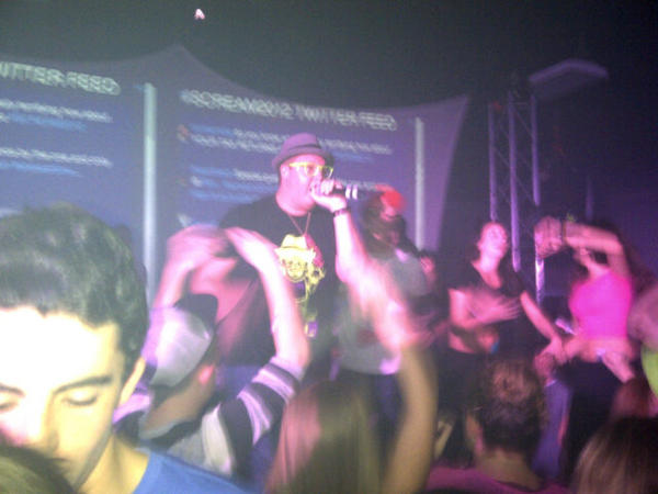 TB1_'s tweet image. Great pic bro! RT @_Jordano_Pecora: @TB1_ #SCREAM2012