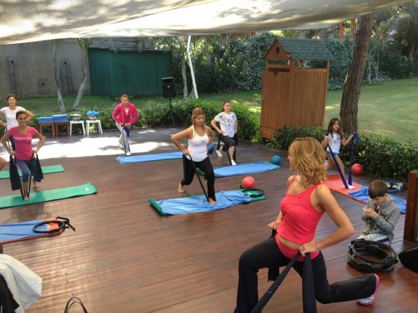 platesozlem's tweet photo. @TANYELIyle Tanyeli Pilates benim için bir Aşk❤ http://t.co/UceigQW2