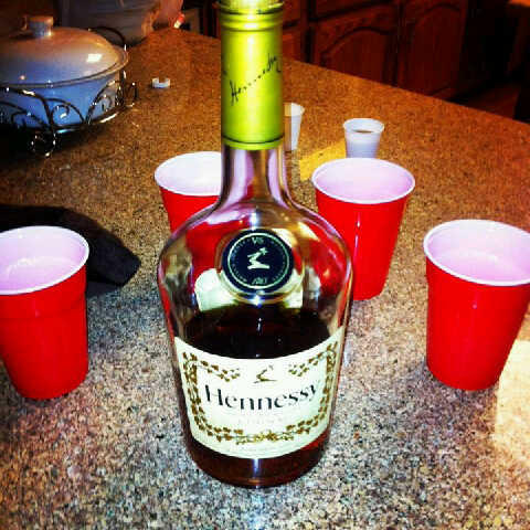 PalmTree_HooK's tweet photo. Girls dhud neva compare me 2 their bfs. . http://t.co/RxedH2mq
