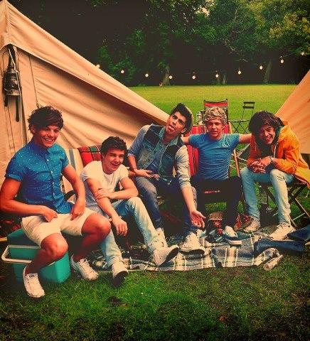 Ale2506D's tweet photo. LWWY <3 http://t.co/fDy5Ec93