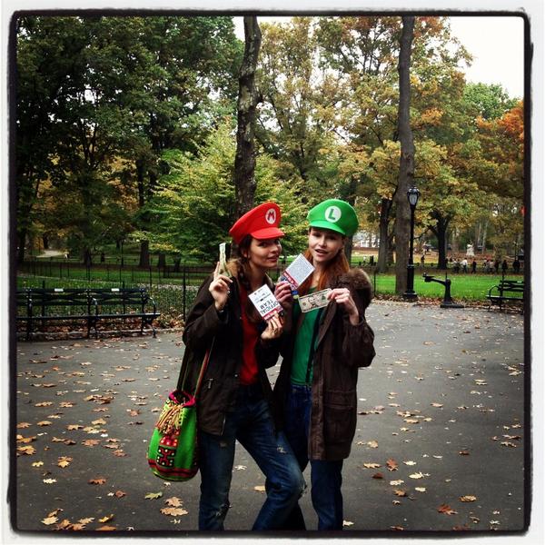 CarolaRemer's tweet photo. @escape #escape4g #efglocate thank you to the people in Central Park 25$ yay!! http://t.co/Nl0DXIfn