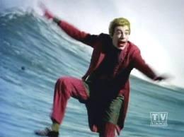 1960sJoker's tweet photo. Look I'm surfing http://t.co/8sq7XRwc