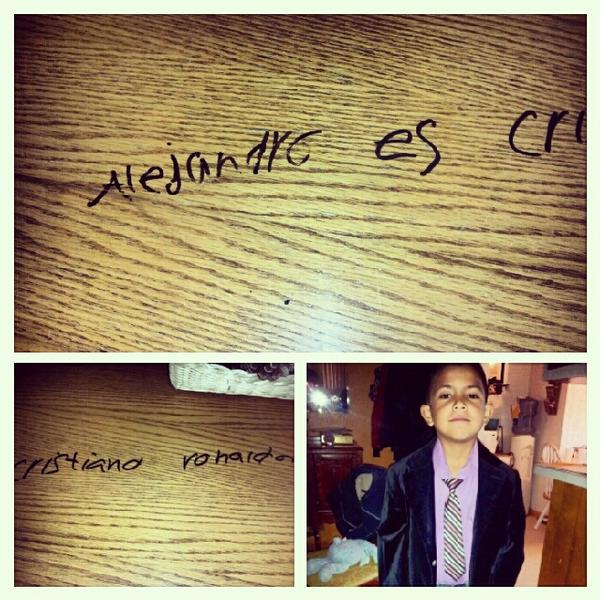 evelyngomezzz's tweet image. You cant possibly stay mad at him..."Alejandro es Cristiano Ronaldo." #PermanentMarker #LivingRoomTable .__.