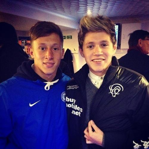 1D_Hungaryy's tweet photo. Niall ~ceci http://t.co/QOG0aYF3