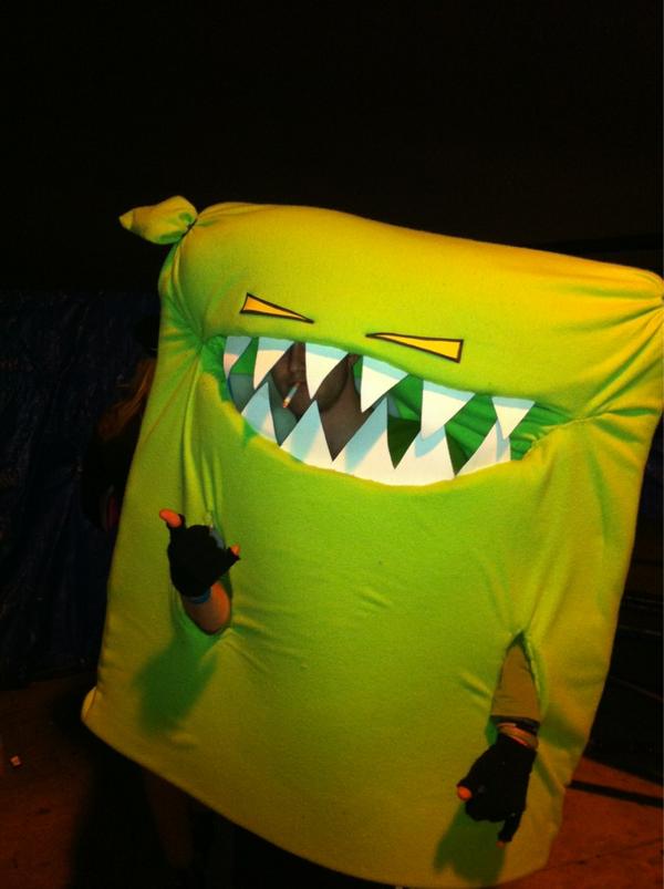 JackOwnsMSG's tweet image. @feedme In edmonton for #scream2012
