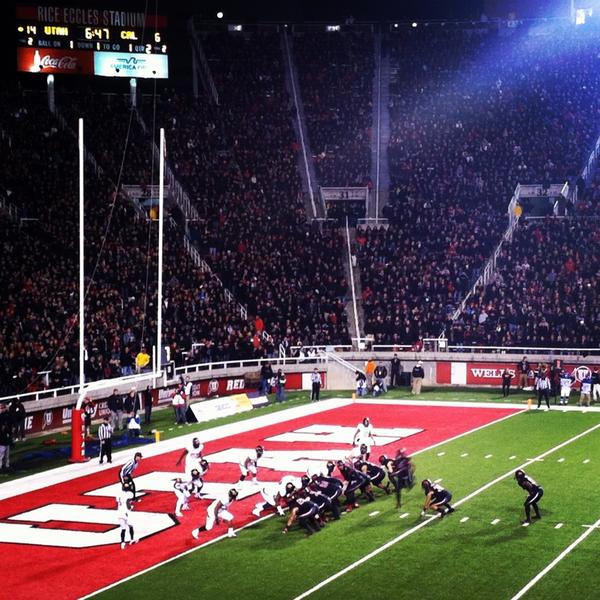 adamsrich's tweet photo. BLACKOUT. #backinblack #goutes #happyplace http://t.co/3scOsw2Z