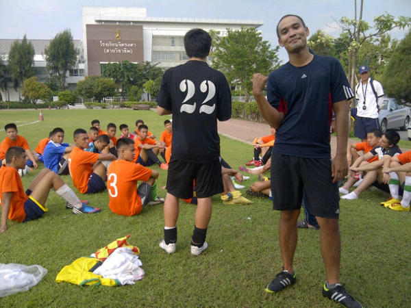ACE_IMPULSE's tweet photo. What's @bank_cd32 lecture dek dek http://t.co/F3cedneB