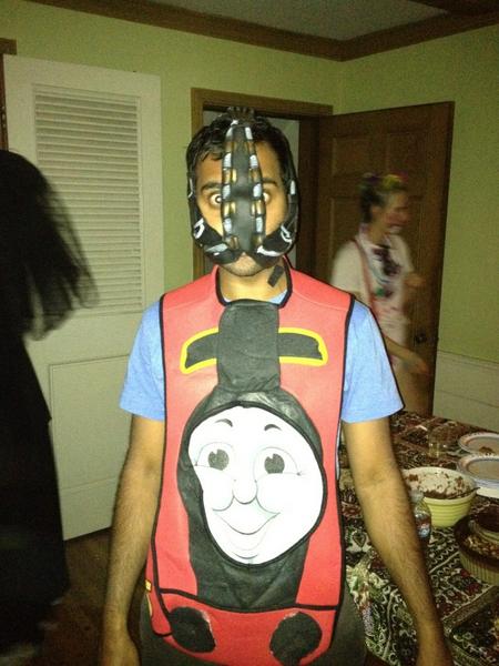 azizansari tweet picture