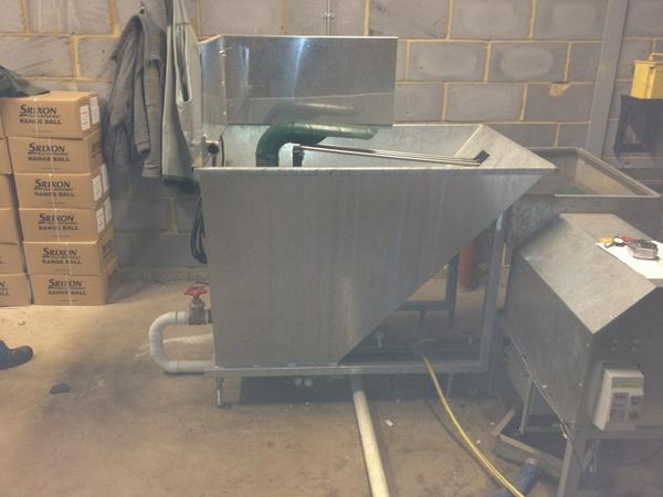 BadcockGolf's tweet photo. Mud Buster and Pre Soak installed at Richings Park Golf Club http://t.co/n5b5OOIb