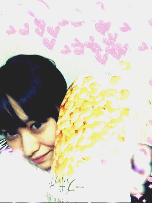 この写真はGirlsCameraから作りました. http://t.co/TtA7E1XE http://t.co/qL7nJDe9