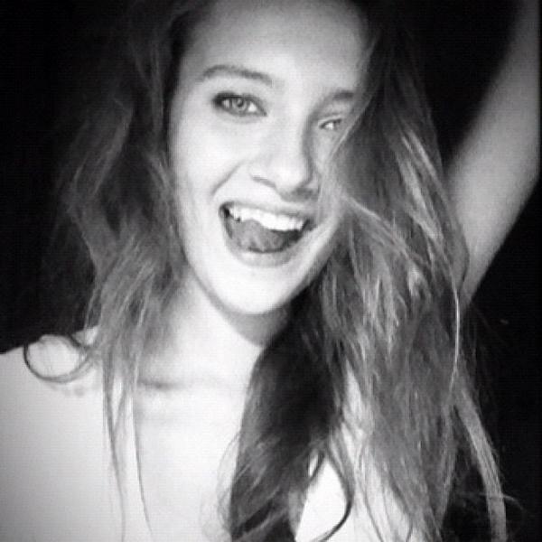 gecmisininsani's tweet photo. @sheisnewdead kim geldii bizee :D http://t.co/36szjoxh