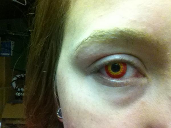 BGoerzen's tweet image. You jealous ? #devilshorn #contacts #halloween