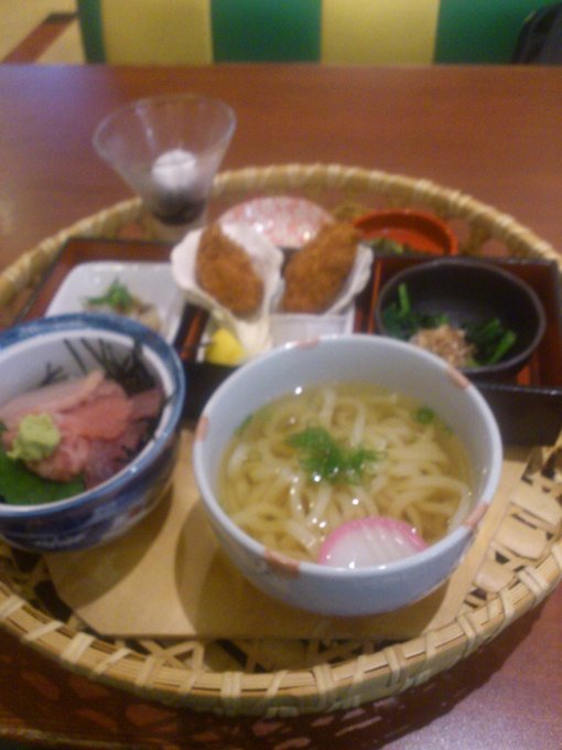 友達とランチ☆ http://t.co/I8FFwH4E