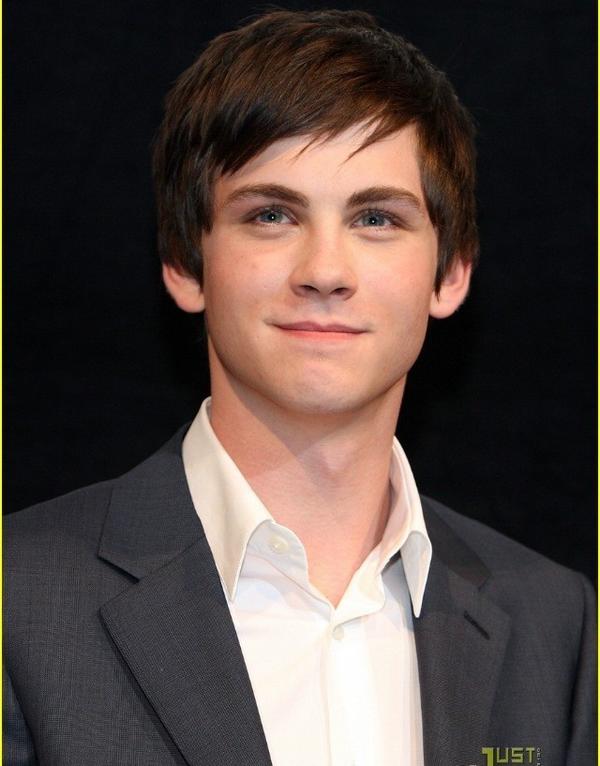 Aww charlie! #perksofbeingawallflower <a href="/mme_91/">Marisol M. Espiñeira</a> <a href="/Ana_bq/">ana bravo</a>