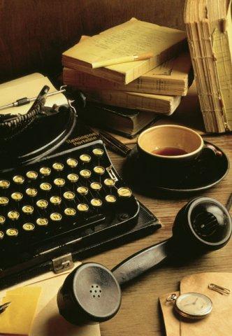 дмитрий анненков художник портрет. тематический натюрморт. натюрморт с телефоном живопись. натюрморт из бытовых предметов. натюрморт телефон.