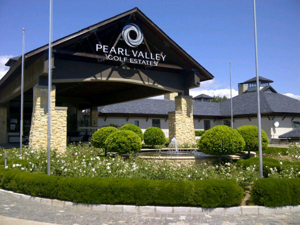Just arrived at Pearl Valley, and the wind is blowing big time.. Going to be a good test out there!