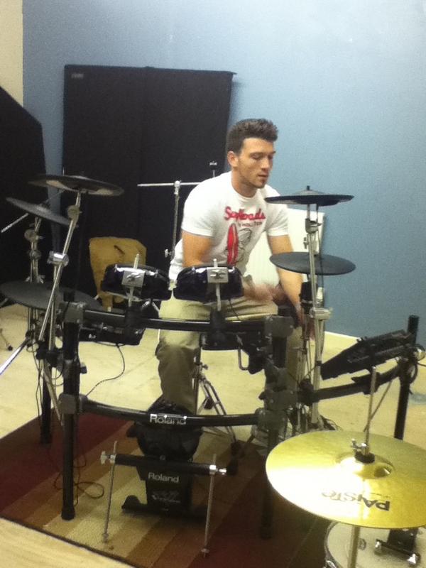 ClareRaeThomas's tweet photo. Drum time in the studio with Nathan!!!! http://t.co/LPfO3rCz