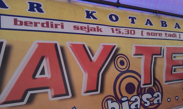 twitter.com/auravanova