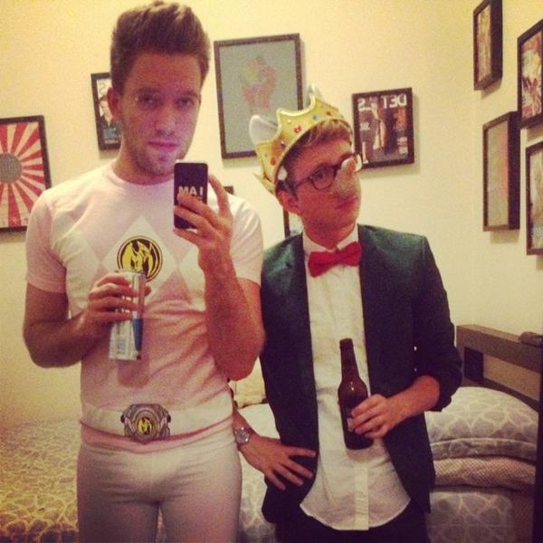 fest bue Spole tilbage Cute and Compact as ever... — Can we talk about how Tyler Oakley stole his  2012...
