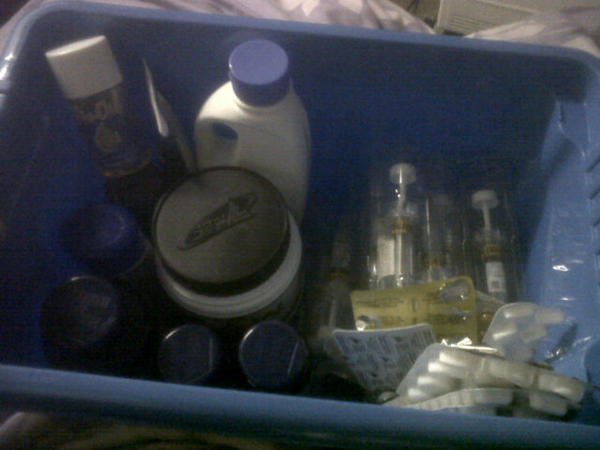 BigRichieSmith's tweet image. Had to upgrade to a bigger meds box  haha all the stuff needed to get my tendons repaired n strong !! :) #doinitproper