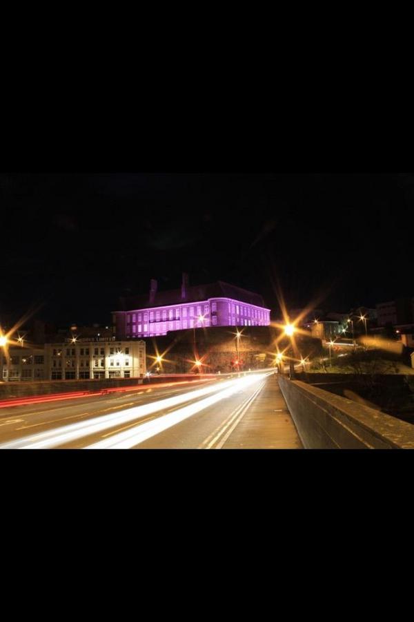 stephmeldrum's tweet photo. @FindApril taken tonight... County court Carmarthen... http://t.co/9C9XbnqS