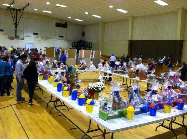 KevinGoza's tweet image. #TrinityChristianSchool PTM Basket Giveaway!