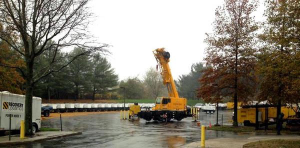 RejectItCanWait's tweet image. restoring service post #sandy #itcanwait RT ATTNYC: Teams getting ready on Long Island preparing to support the network