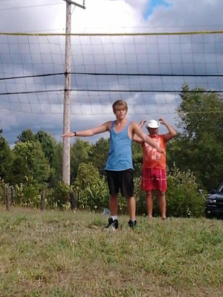 dancelikecrazy0's tweet photo. zach ! :-P http://t.co/9qoyWQfz