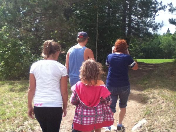 dancelikecrazy0's tweet photo. us <3 kids with my aunt http://t.co/jwOOgJzO