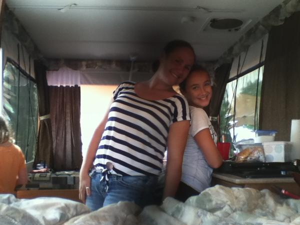 dancelikecrazy0's tweet photo. me and my moma http://t.co/OWD0NXVe