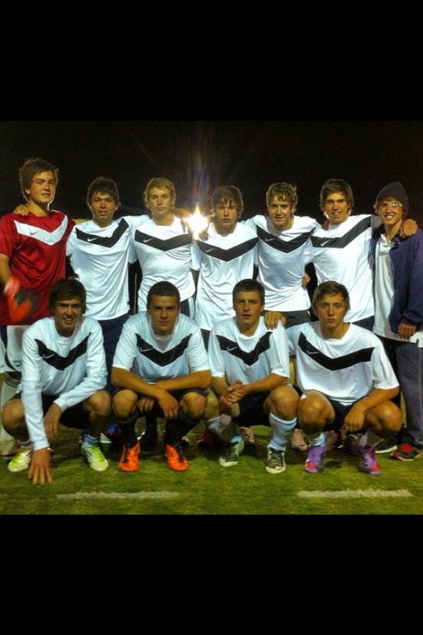 vicente_nv's tweet photo. Gallinas F.C http://t.co/TwlmhlPj