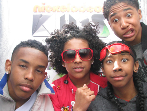 KeepinUpWithMB's tweet image. This is why I love MB #TeamMindless