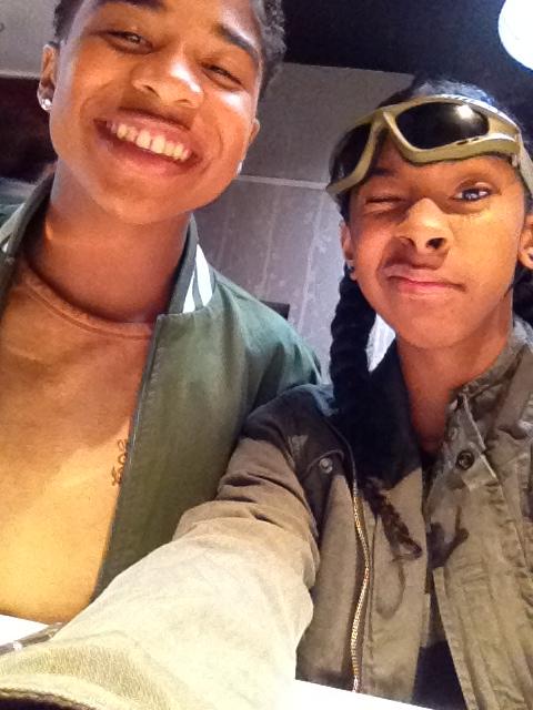 KeepinUpWithMB's tweet image. Aww #TeamMindless