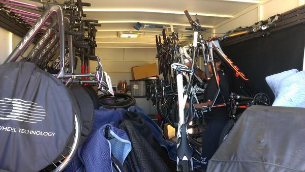 AlsEdmond's tweet photo. Inside the truck! Come out with your helmets and separate pedals to come ride http://t.co/fnxd7kTU