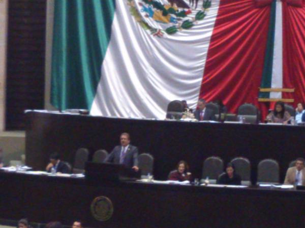 DipRubnEscajeda's tweet photo. Exhorto al Ejecutivo para que se realicen las acciones necesarias a efecto de detener la importación del cupo de frijol http://t.co/fFuwwH0P