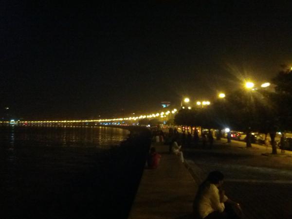 JetLali's tweet image. Wow, on Marine drive in Bombay.
