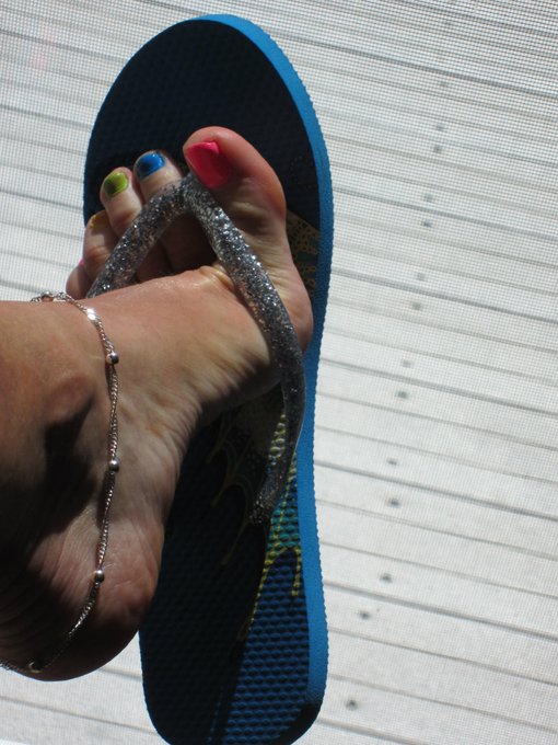 i will miss flip flop weather:-( http://t.co/pvMOFs5D