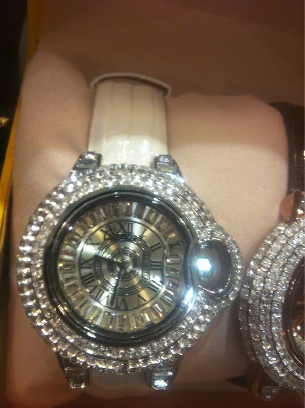 للبيع ساعات نسائية